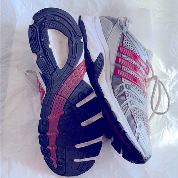 Adidas Tennis/Running Shoes - Picture 3 of 7